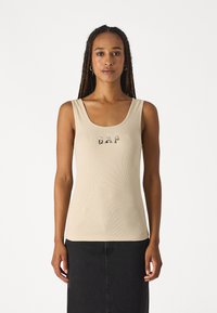 GAP TANK - Top - bedrock