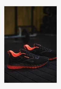 Unselected, black\digital coral