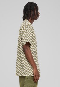 Urban Classics CHECK - T-shirt imprimé - khakicheck