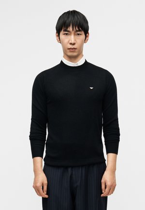 Svetrík - black beauty