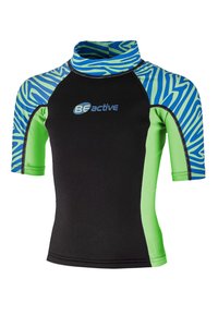 Rash guard à manches courtes noir et vert avec un motif zèbre bleu et vert sur les manches et le col, arborant le logo "BE active" sur la poitrine.