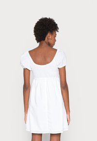 Hollister Co. SUMMER PREVIEW - Vestido de dia - solid white