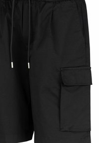 Zwarte cargoshorts met een elastische tailleband, verstelbare koord en een grote zijzak. Gemaakt van lichtgewicht stof met een gladde textuur.