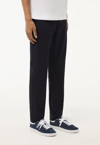 Lacoste Chino - bleu marine hde