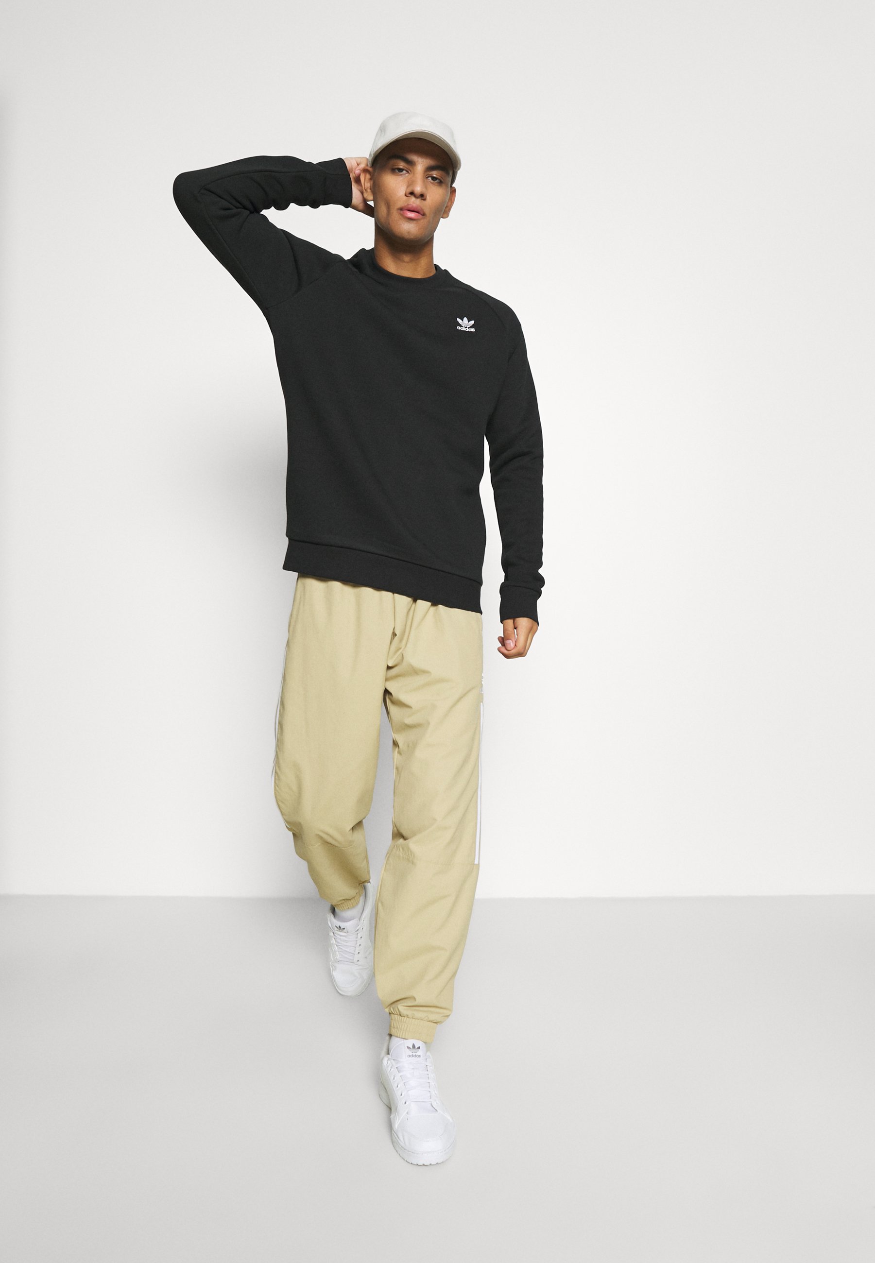 adidas bluza essential crew