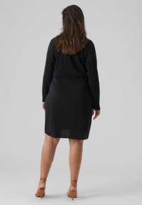 Vero Moda Curve Robe de jour - black