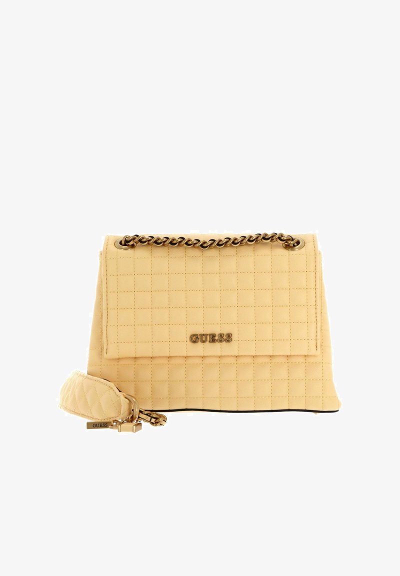 Borsa a tracolla trapuntata gialla con una catena dorata, dotata di chiusura a patta e di una piccola tracolla attaccata. Logo visibile sul davanti.