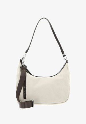 Sac hobo en nylon beige clair avec bandoulière marron foncé, ferrures argentées et passepoil noir contrastant le long du bord supérieur.