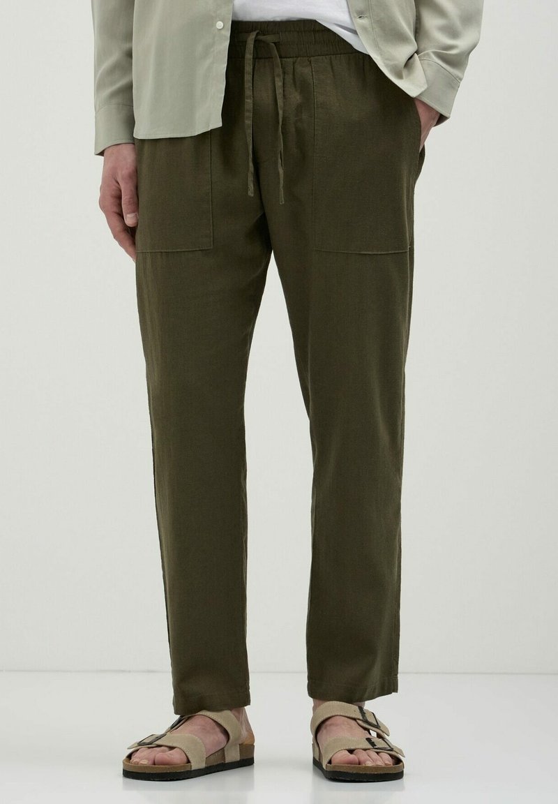 Calliope - JOGGER  - Pantaloni sportivi - verde, Ingrandire