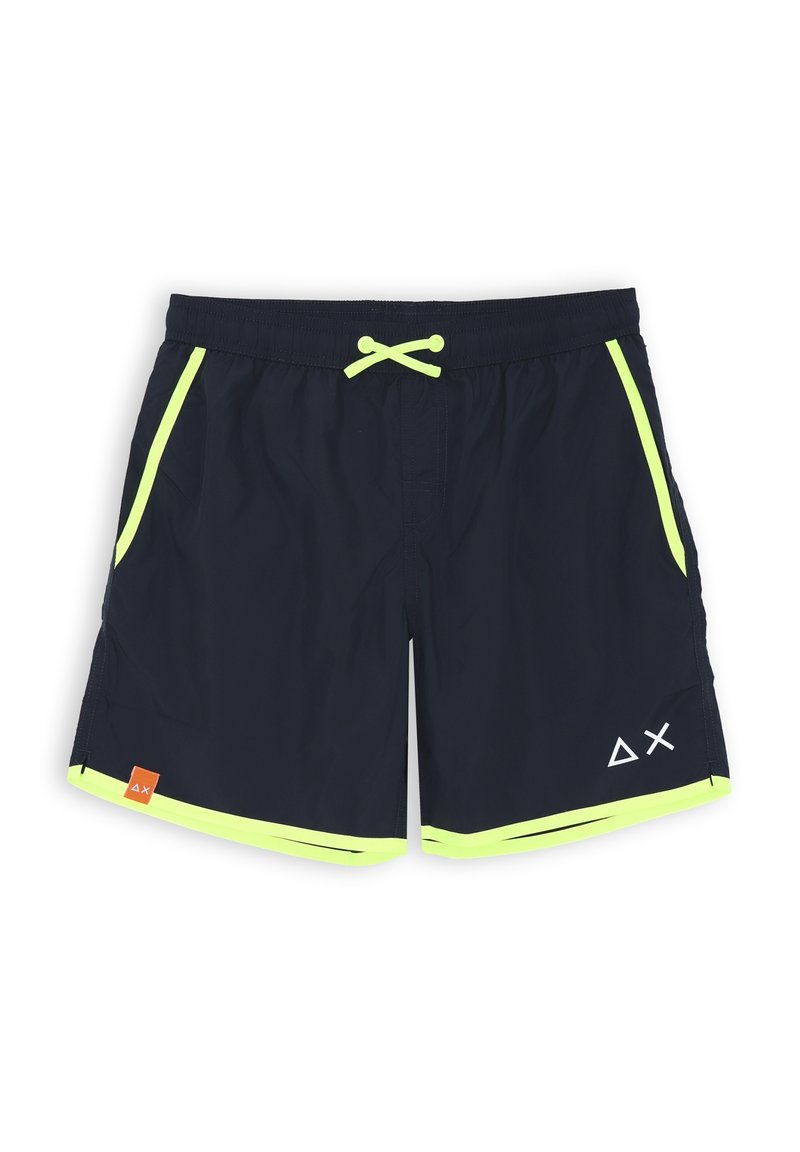 Pantaloni da bagno blu navy realizzati in tessuto leggero, con dettagli giallo neon, tasche laterali e vita con cordino.