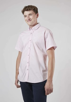 Chemise à manches courtes, rose clair, en mélange de coton. Présente un petit logo brodé et des poignets à motifs. Texture lisse, coupe ajustée.