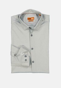 Hellgraues Slim-Fit-Hemd aus strukturiertem Stoff, mit Button-Down-Kragen, fünf Knöpfen und kontrastierenden orangefarbenen Etikettenakzenten.