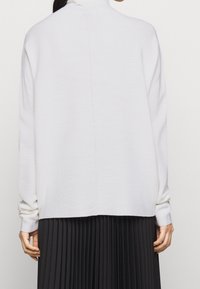 DRYKORN Sweter