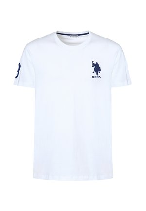 T-shirt bianca in cotone con collo rotondo, maniche corte, logo ricamato blu e dettagli del numero sulla manica sinistra. Tessuto morbido, vestibilità casual.