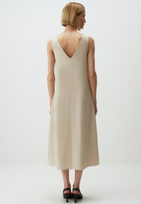 Jimmy Key SLEEVELESS V-NECK PATTERNED MID - Vestito casual - stoned