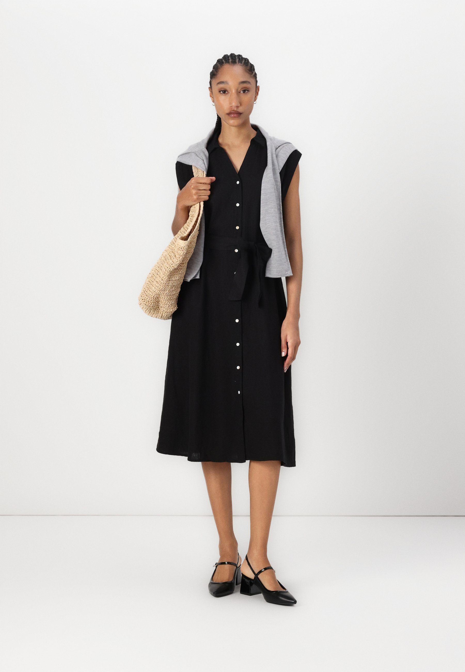 新品！イチ　i c h i｜Linen Tiered Shirt Dress 黒 7541_d5c8d06ddf_9ec7d233b8a2de
