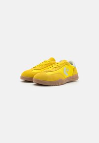 Converse RUN STAR TRAINER - Tossud - golden wren/winter slay/egret