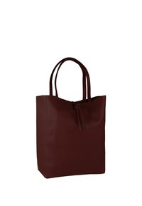 Bordeauxrood leren shopper met een gestructureerde afwerking, voorzien van twee lange handvatten en een geknoopt sluiting aan de bovenkant. Rechthoekige vorm.