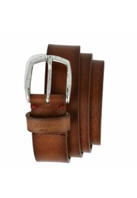 Cinturón de cuero marrón con tres capas, que presenta una hebilla de metal plateado envejecido y costura simple. Etiqueta grabada con "JOOP!" en la correa.