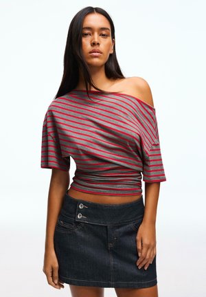 ASYMMETRIC SHORT SLEEVE - Základné tričko - red