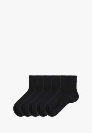 Calcetines de algodón negros en un paquete de cinco. De longitud corta con textura suave, puños acanalados y punteras reforzadas.