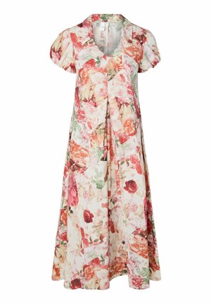 Robe midi fleurie avec manches courtes bouffantes, col en V et plis doux, présentant des motifs floraux roses, rouges et verts sur un fond clair.