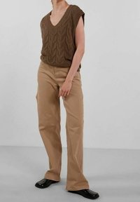 Pieces Triko s potiskem - mottled brown