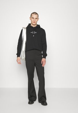 Han Kjøbenhavn TRAIN INSANE RELAXED HOODIE UNISEX - Ikdienas džemperis - black