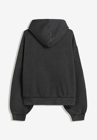 Schwarzer, kürzer geschnittener Hoodie mit langen Ärmeln und Kapuze, von hinten auf einem weißen Hintergrund gezeigt.