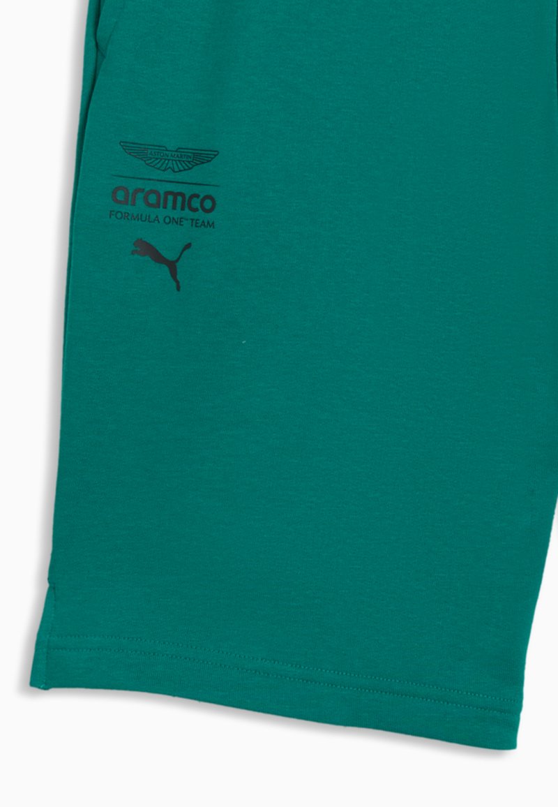 PUMA X ASTON MARTIN ARAMCO F1® TEAM ESSENTIALS SHORTS - Teplákové kalhoty - green lux