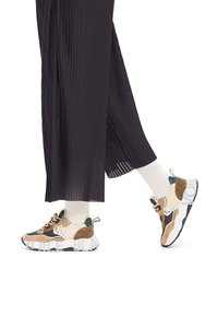 Voile Blanche CLUB105. - Sneakers basse - hellbraun
