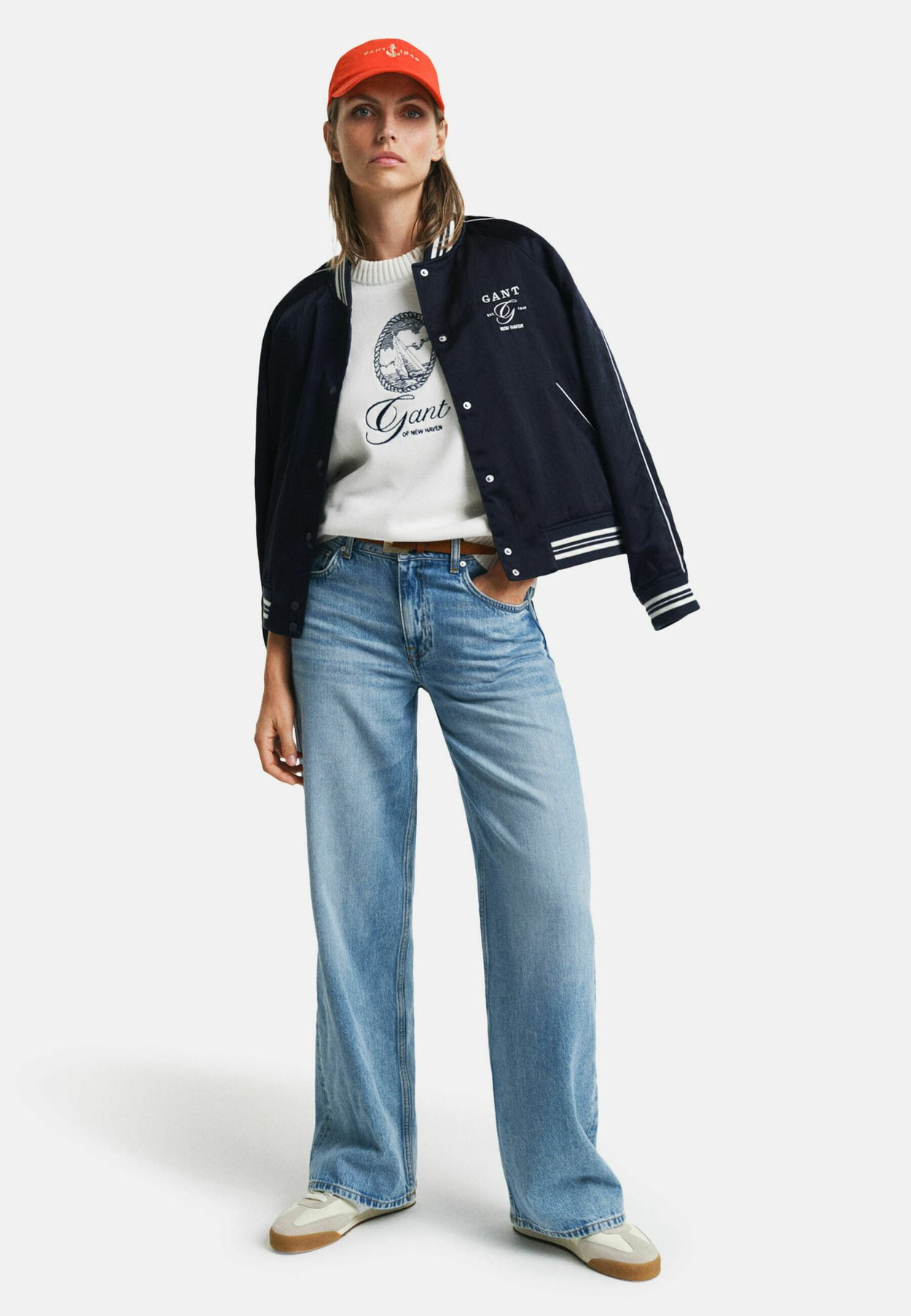 CREW NECK