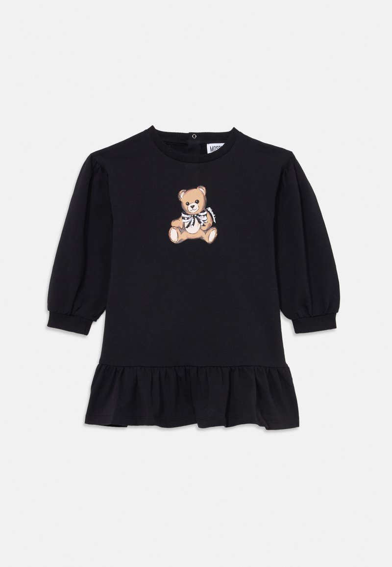 Juodas ilgomis rankovėmis suknelė su volangų apdaila ir meškiuko grafika priekyje, pagaminta iš minkštos medžiagos su sklandžiu tekstūra.