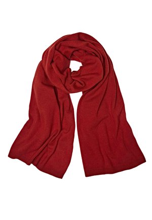 Rode gebreide sjaal met een zachte textuur, met een lang, vloeiend ontwerp. De uiteinden hebben een subtiele ribbelgebreide structuur voor extra detail.