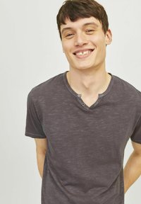 Jack & Jones ESPLIT NECK NOOS - Basic T-shirt - mulch