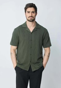 Non sélectionné, vert