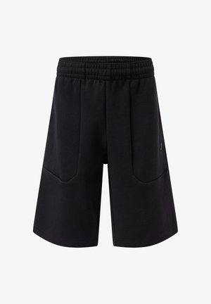 Shorts de sport noirs avec une taille élastique et deux poches avant, longueur au genou et fabriqués en tissu lisse.