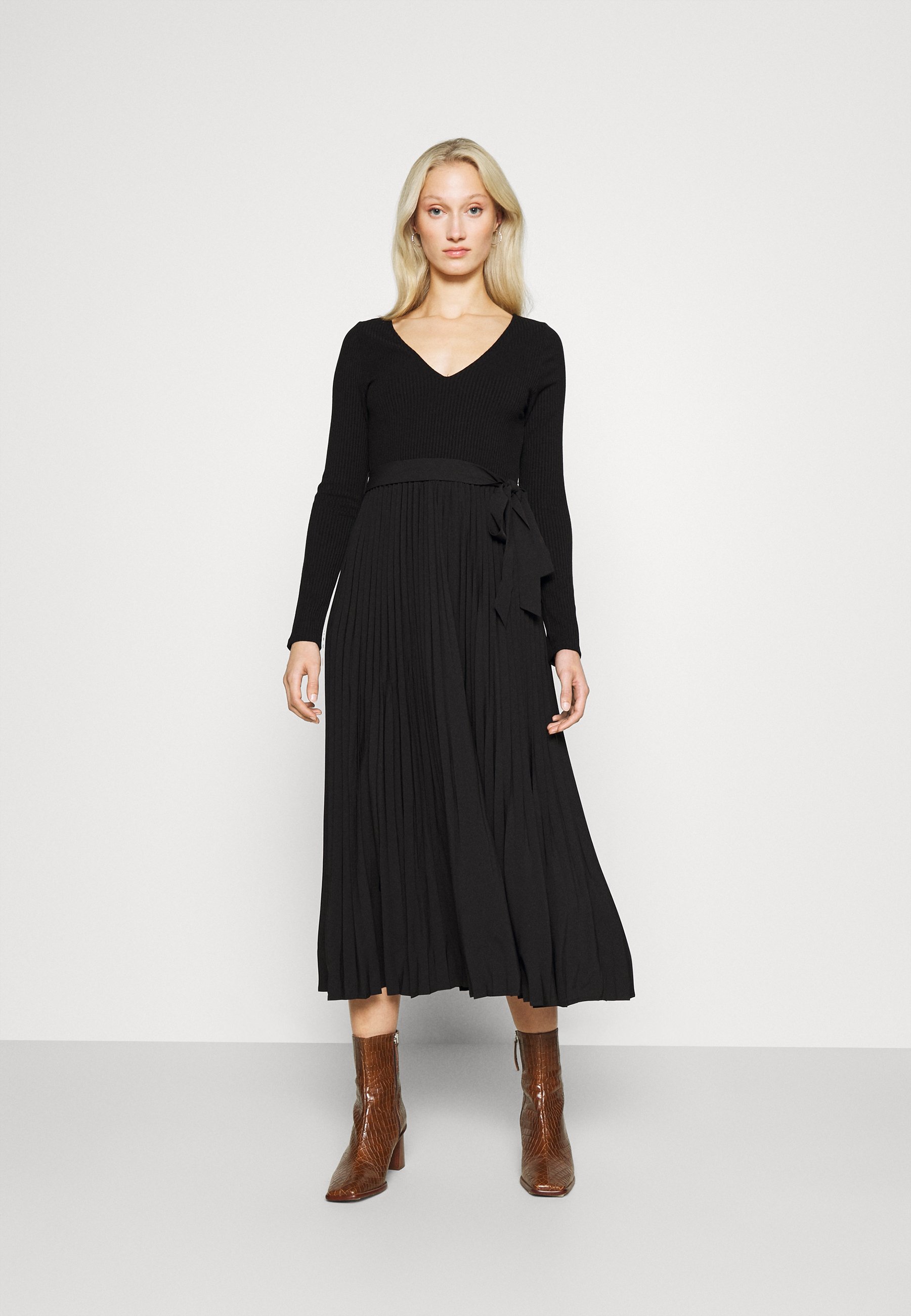 Guess ERYNN PLEATED DRESS - Maxi dress 