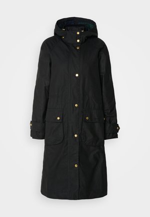 Cappotto impermeabile nero con cappuccio, bottoni a pressione dorati, due tasche frontali e un tessuto leggermente texturizzato per calore e durata.