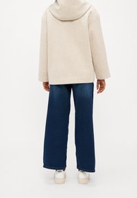 ONLY Petite Chaqueta de entretiempo - beige
