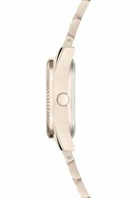Silberne Armbanduhr aus Edelstahl mit rechteckigem Gehäuse, transparentem Glas-Ziffernblatt und strukturiertem Kronenbereich; besitzt ein glattes, verlinktes Armband.