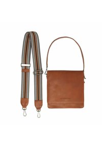 Borsa a tracolla in pelle marrone con texture liscia, chiusura con pattina e tracolla regolabile a strisce nei colori grigio, marrone e bianco.