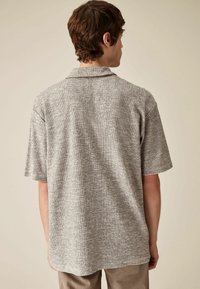 Next TEXTURED SHORT SLEEVE - Camisa - neutral