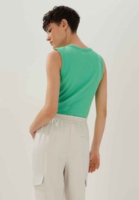 someday. SLIM FIT RIB - Top - green apple