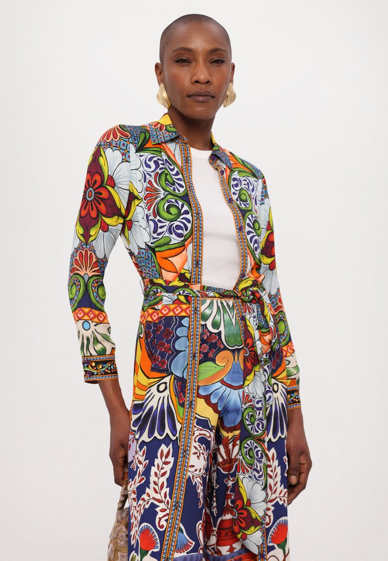Alice + Olivia CHASSIDY MAXI DRESS - Shirt dress - on the road/multi-coloured - Zalando.ie Alice + Olivia CHASSIDY MAXI DRESS - Shirt dress - on the road/multi-coloured - Zalando.ie