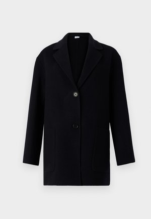 Sort frakke med notch-krave, to frontlommer, enkelt knaplukning og et tekstureret stof. Lige snit og mellemlangt design.