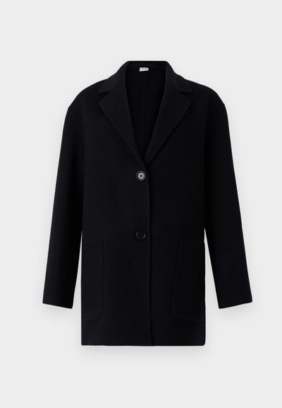 Manteau noir avec un col cranté, deux poches avant, fermeture à un bouton et un tissu texturé. Coupe droite et design mi-long.