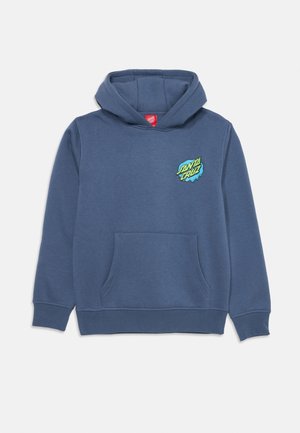 Felpa blu realizzata in materiale morbido, con tasca frontale e un grande logo grafico verde e blu sul petto.