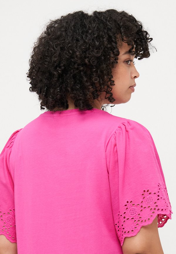 CARHELENA O NECK TEE - Print T-shirt - fuchsia3