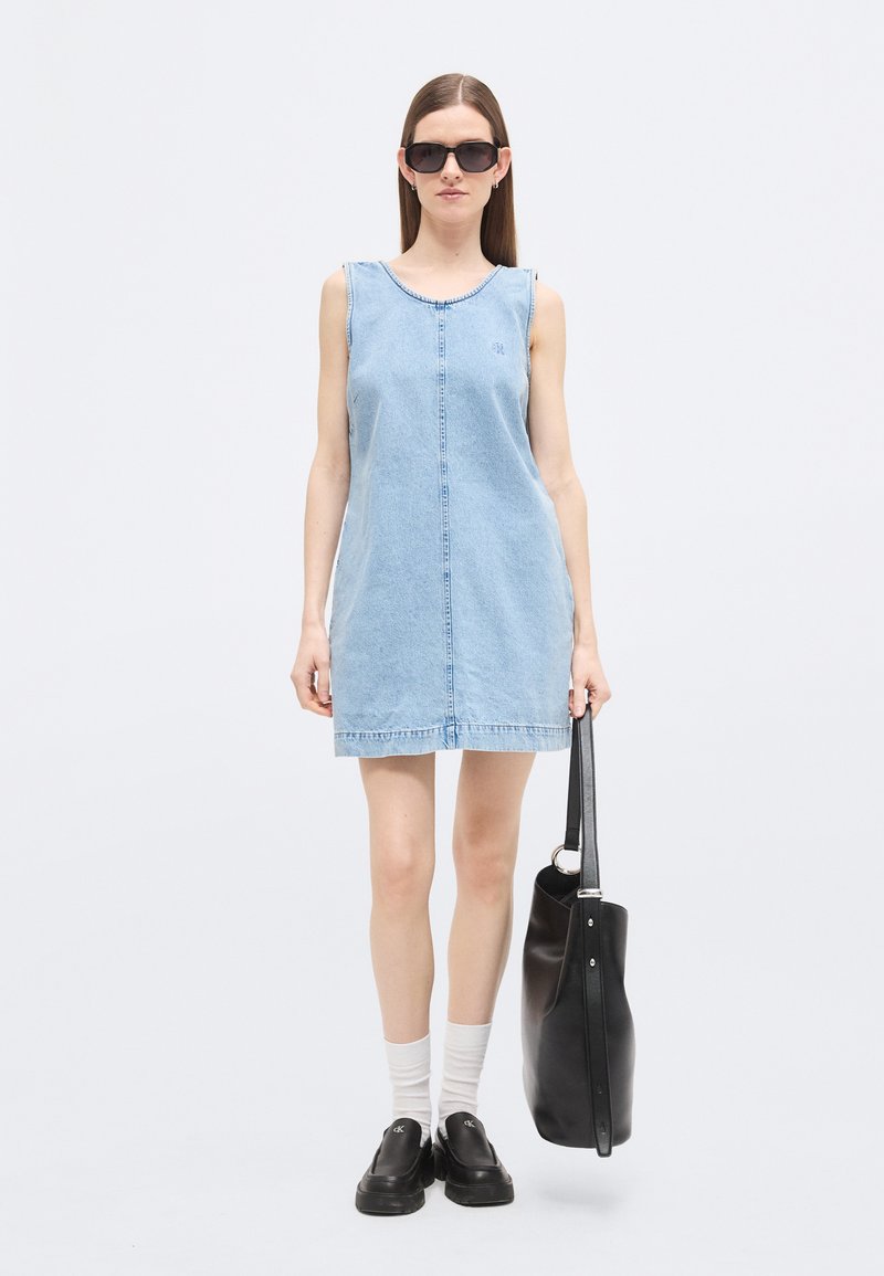 calvin klein denim shift dress Calvin Klein Jeans BOXY BELTED SHIRT DRESS - Denim dress - denim medium/blue denim